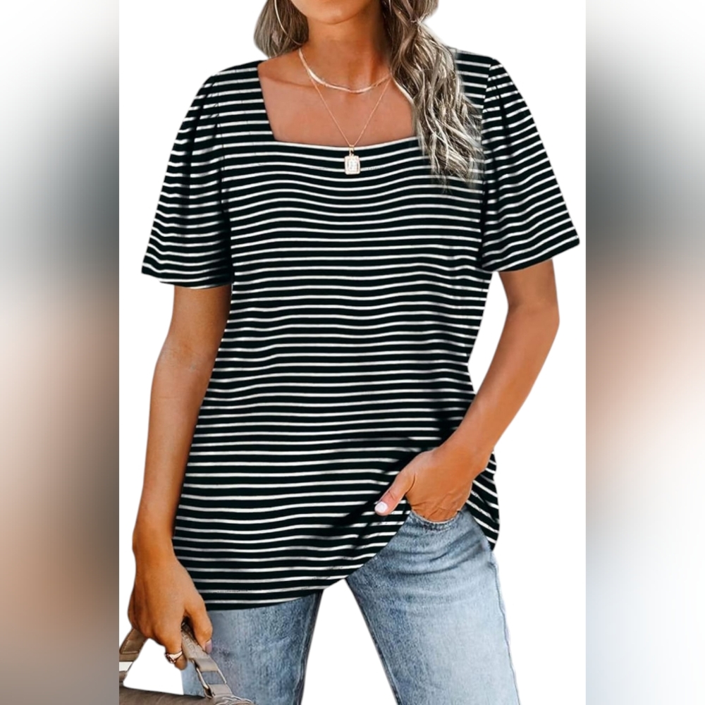 🆕 Women's Black & White Striped Short Sleeve Knit Top